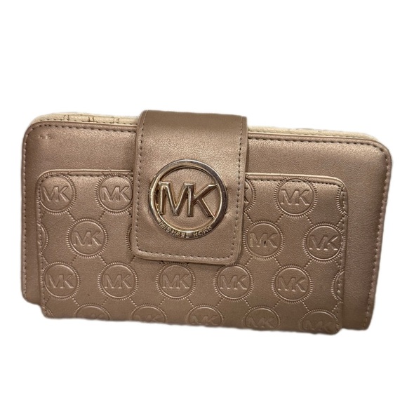 Michael Kors Gold Bag with Signature Monogram - Picture 1 of 12